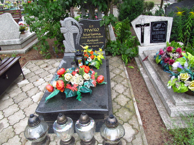 Grób Marianna Piwko