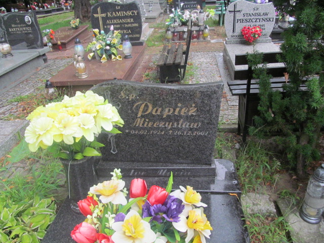 Mieczysław Papierz 1924 Żagań - Grobonet - Wyszukiwarka osób pochowanych