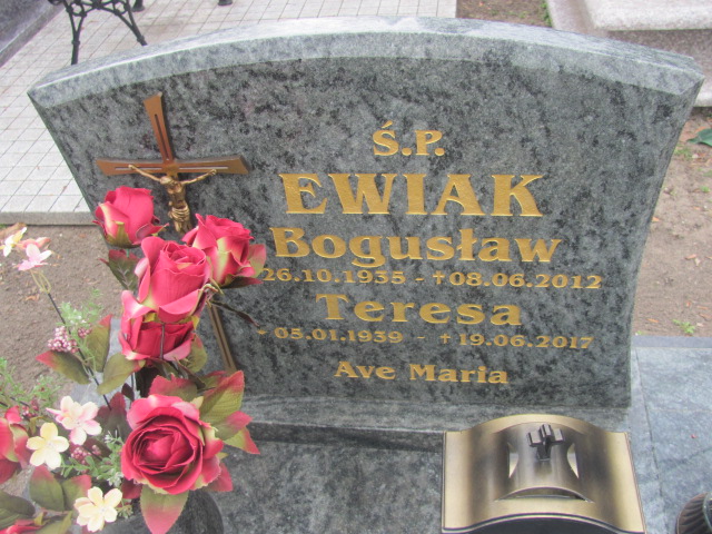 Grób Bogusław Ewiak
