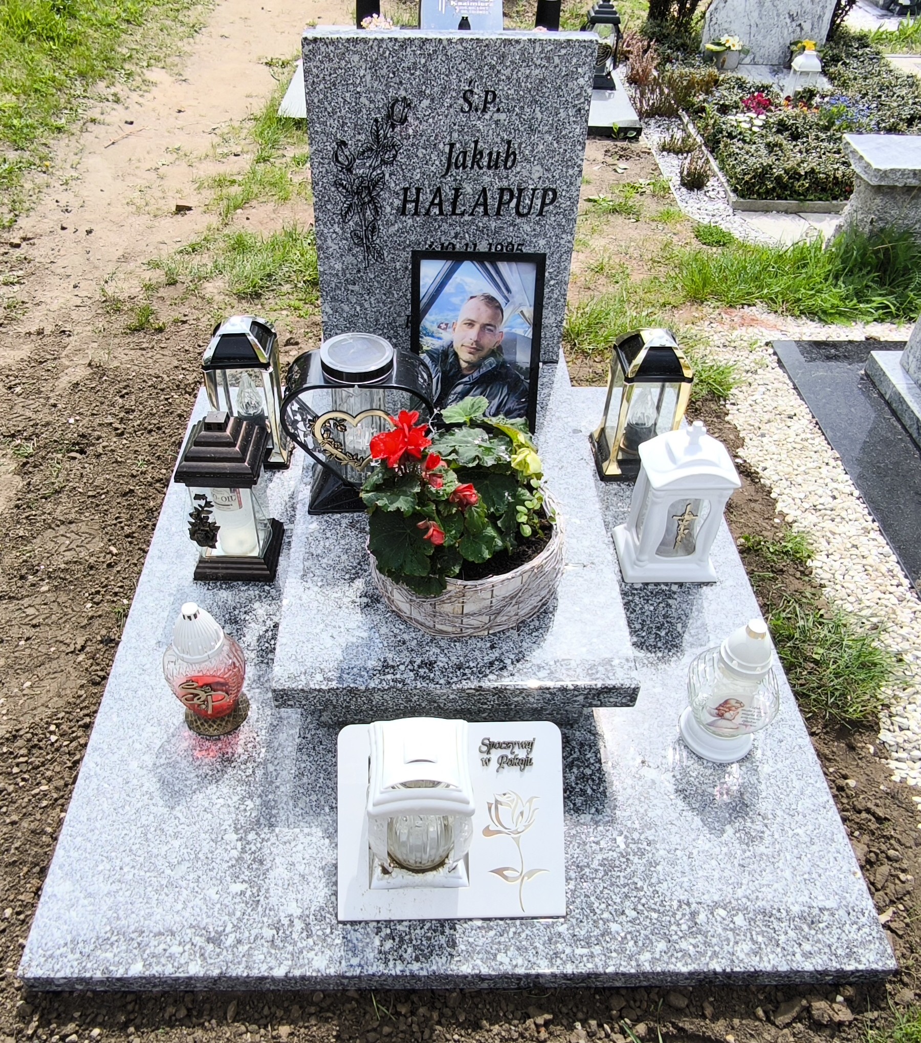 Jakub Hałapup 1995 Żagań - Grobonet - Wyszukiwarka osób pochowanych
